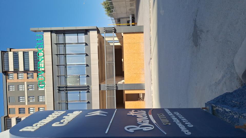 GAZİANTEP 15 TEMMUZ PRİME CADDE ÜZERİ KÖŞEBAŞI GENİŞ CEPHELİ KİRALIK DÜKKAN 
