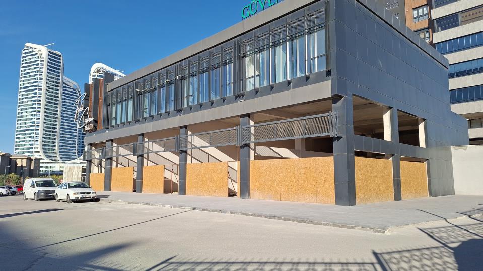 GAZİANTEP 15 TEMMUZ PRİME CADDE ÜZERİ KÖŞEBAŞI GENİŞ CEPHELİ KİRALIK DÜKKAN 